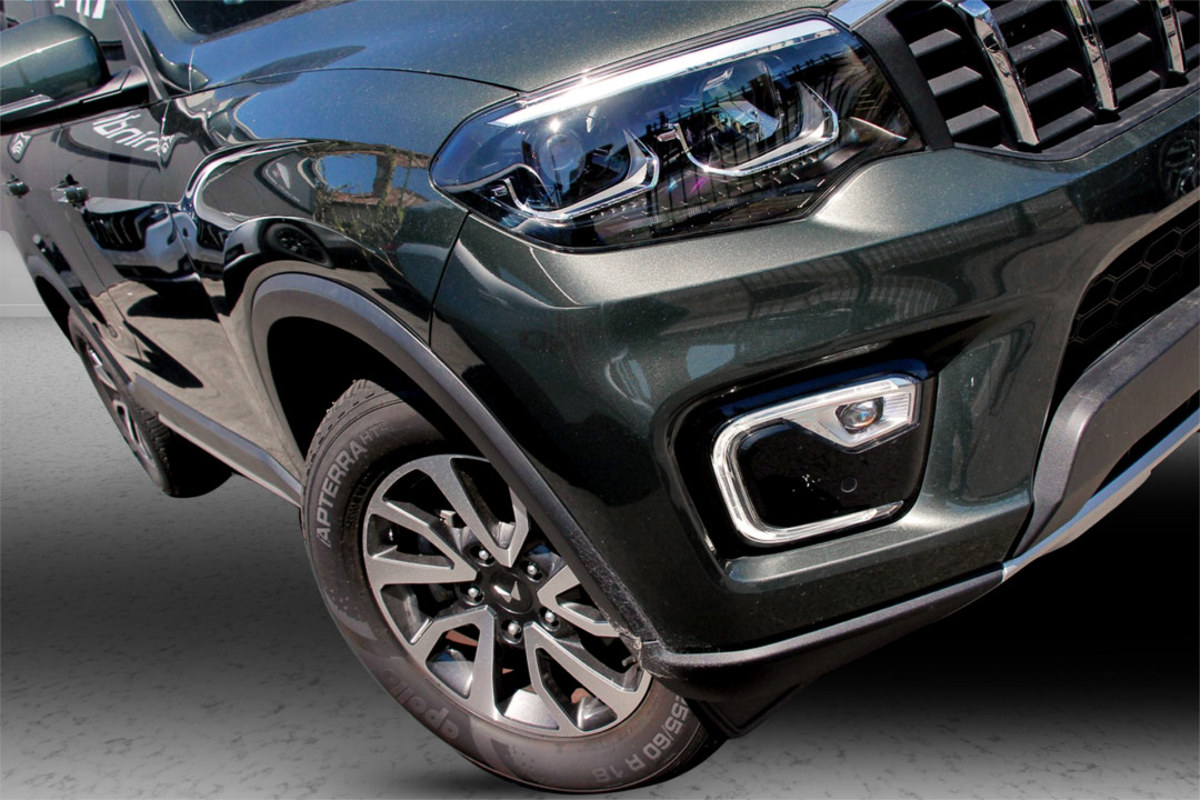 2023 Mahindra Scorpio Z8L Auto 4x4