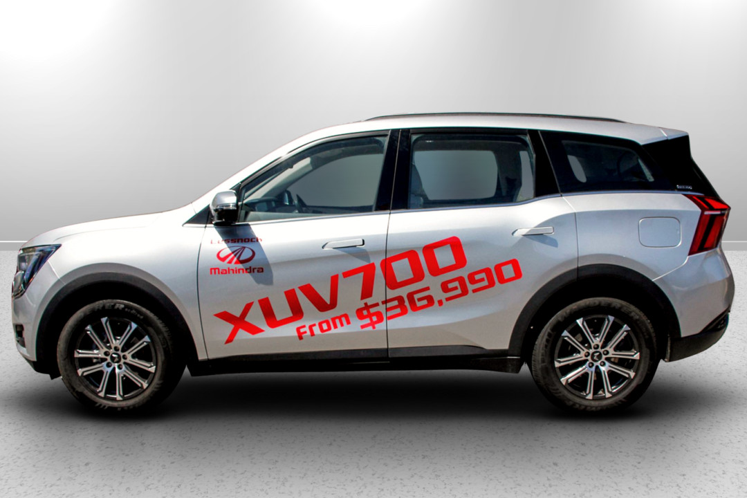 2023 Mahindra XUV700 AX7L Auto