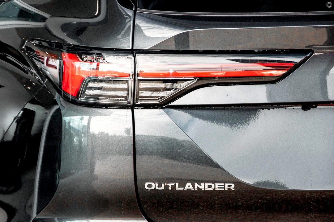 2025 Mitsubishi Outlander Exceed Tourer ZM Auto AWD MY25